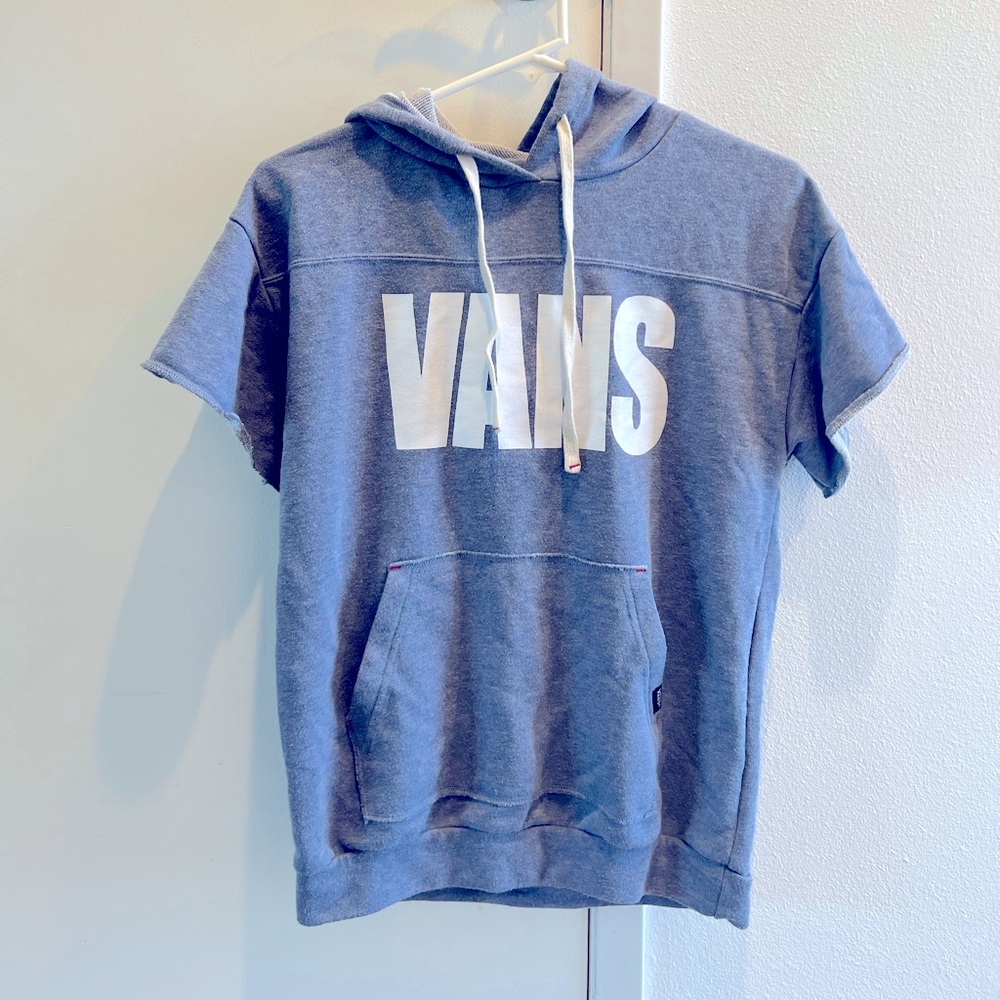 Short sleeve hooded sweatshirt